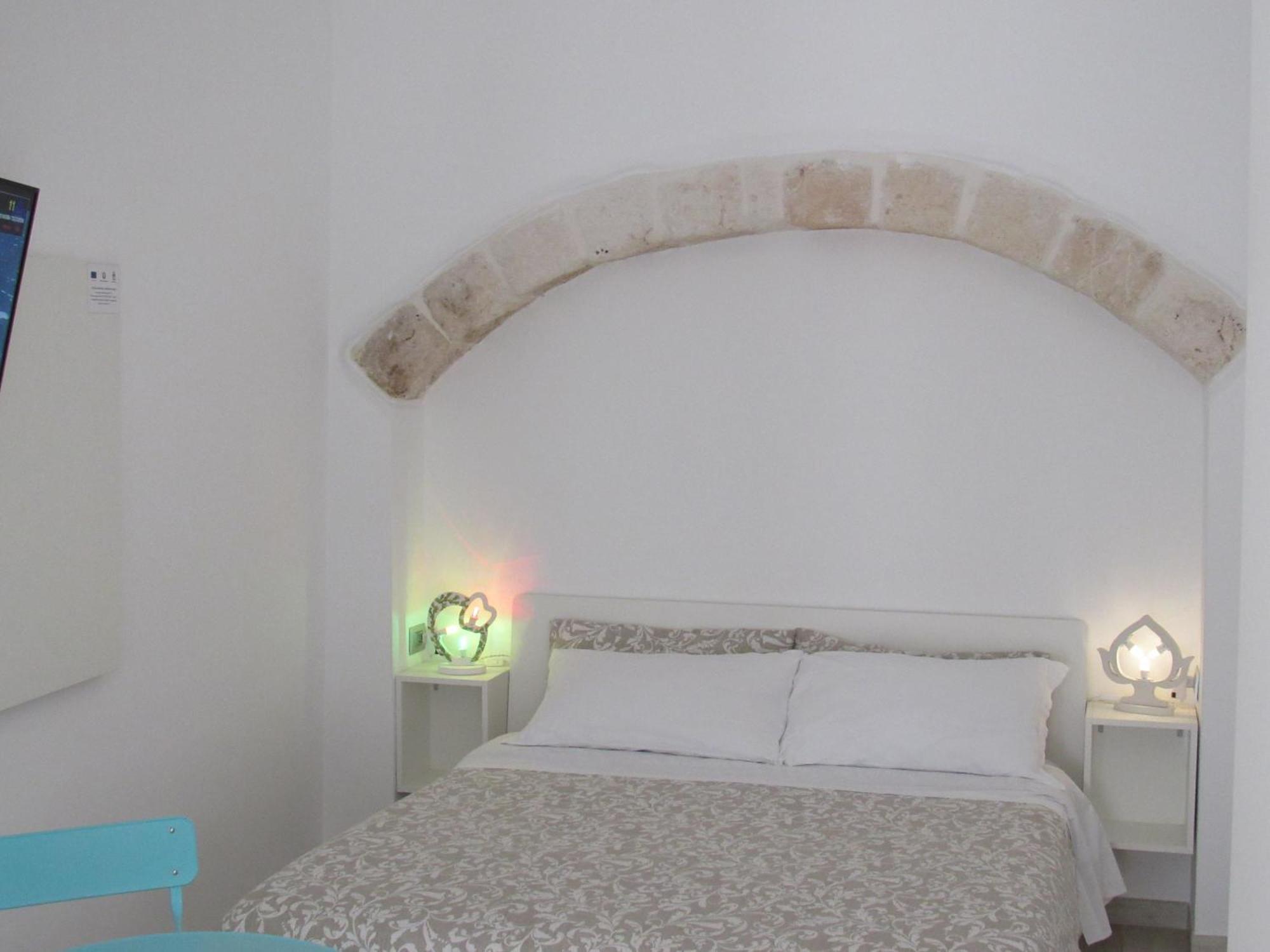 Vicolo Fiorito B&B Polignano a Mare Bagian luar foto