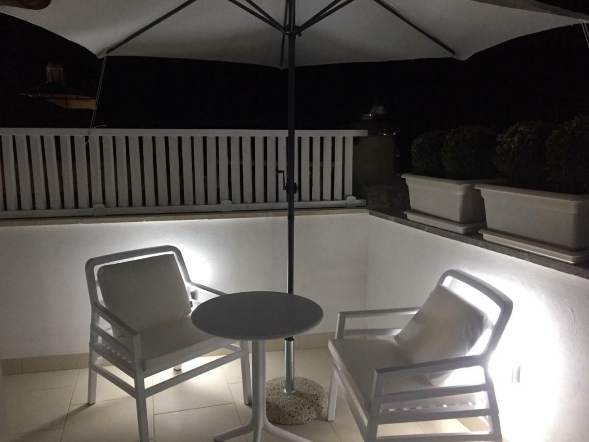 Vicolo Fiorito B&B Polignano a Mare Bagian luar foto